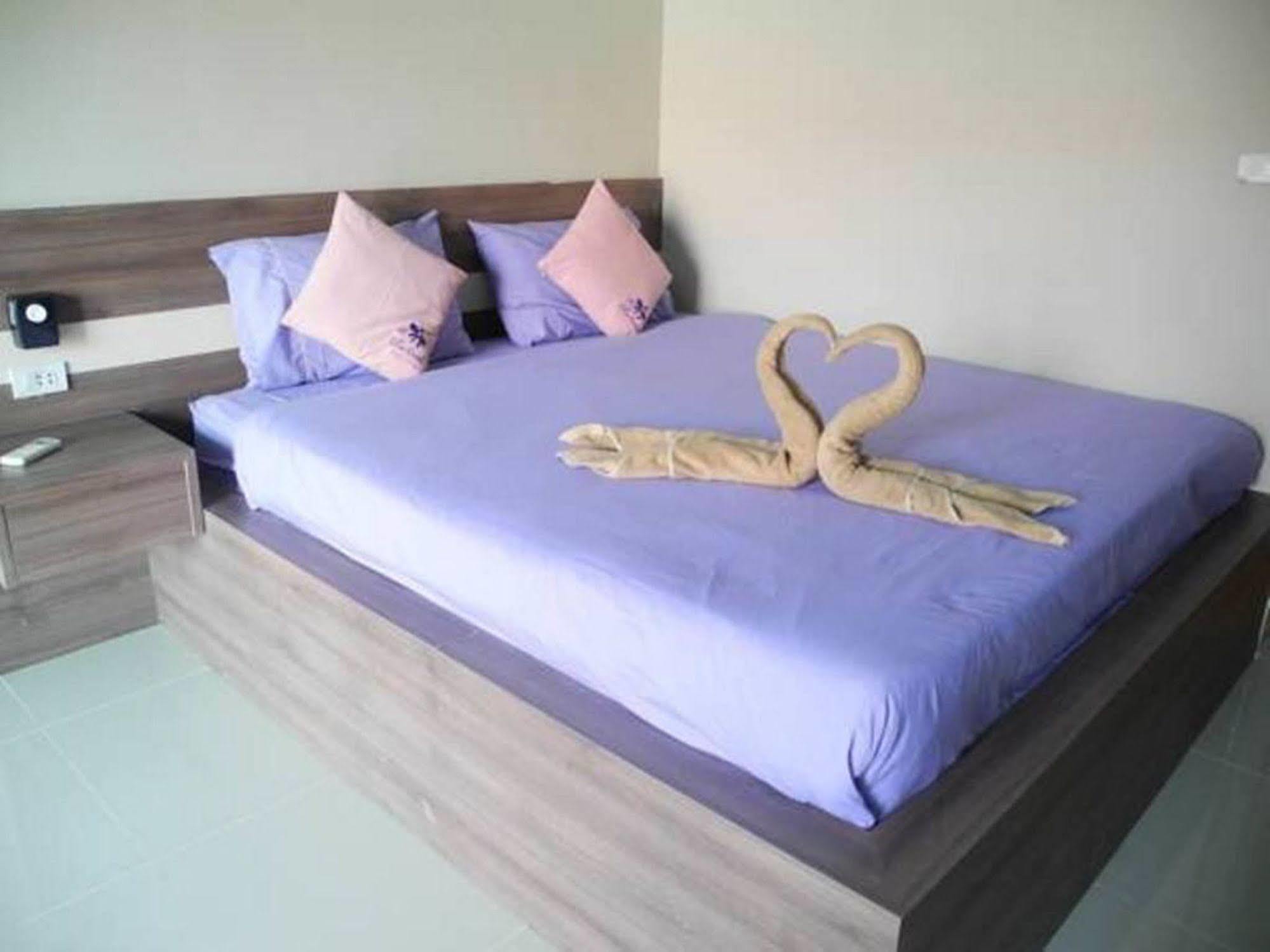Bee Orchid Pool Villa Pattaya Exterior foto